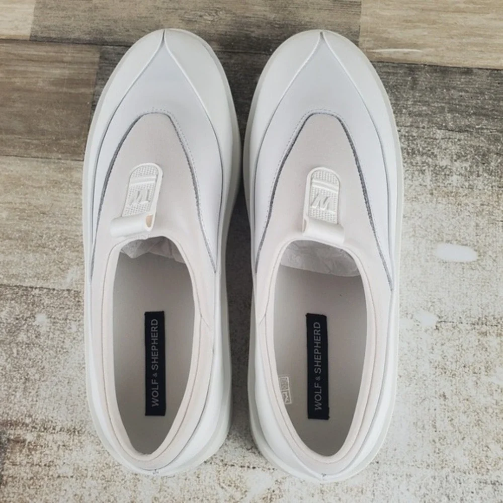 Wolf & Shepherd Cruise Tre Womens Shoes Sz 8 White Vanilla Suede Slip On Sneaker